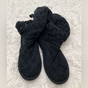 UGG knit boots Black size 6